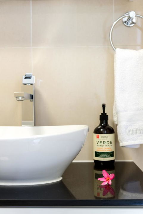 Private Guest Suite High On Currumbin Hill - Accommodation VIC 13