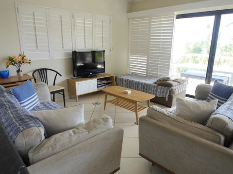Cylinder Beach Mooloomba Unit 3 - Accommodation VIC 5