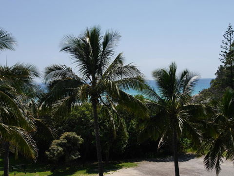Cylinder Beach Mooloomba Unit 3 - Accommodation VIC 12