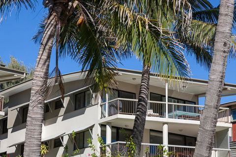 Cylinder Beach Mooloomba Unit 3 - Accommodation VIC 14
