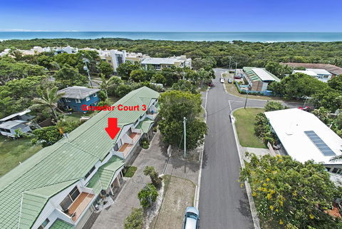 Growder Court 3 - Coolum Beach QLD - Accommodation VIC 1
