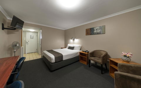 Cosmopolitan Motel & Serviced Apartments - Accommodation VIC 5