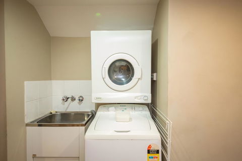 Cosmopolitan Motel & Serviced Apartments - Accommodation VIC 23