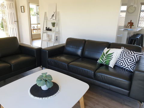 Beautiful Home- Walk To Beach-Short Drive To Noosa - Accommodation VIC 3