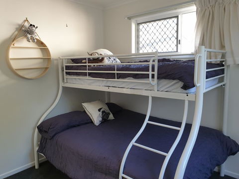 Beautiful Home- Walk To Beach-Short Drive To Noosa - Accommodation VIC 8