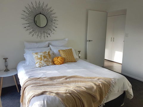 Beautiful Home- Walk To Beach-Short Drive To Noosa - Accommodation VIC 4