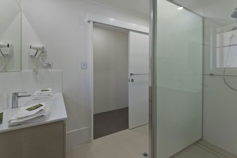 Tropical Nites Holiday Townhouses - Accommodation VIC 17
