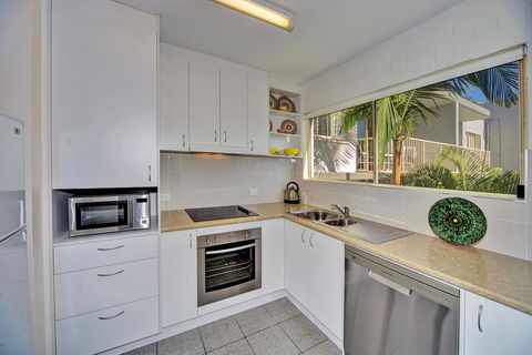 Surf Dance Apartments - Accommodation VIC 15