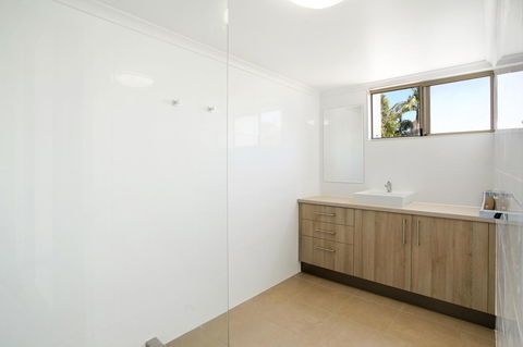 Surf Dance Apartments - Accommodation VIC 30