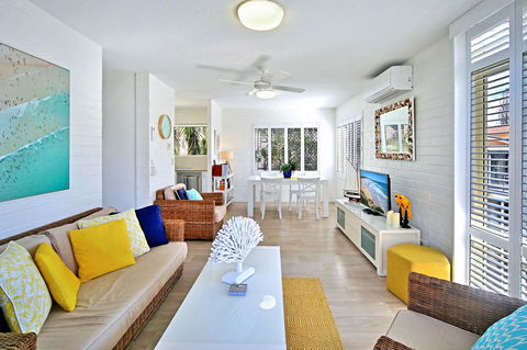 Surf Dance Apartments - Accommodation VIC 14