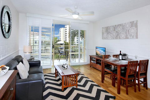 Surf Dance Apartments - Accommodation VIC 7