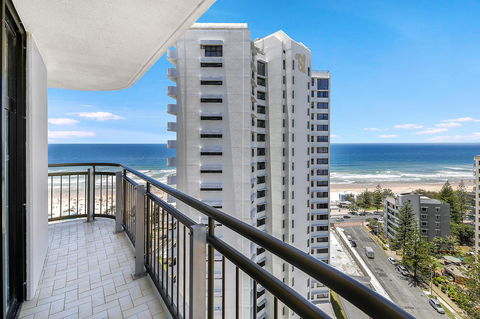 Beachcomber Holiday Apartment - Accommodation VIC 12