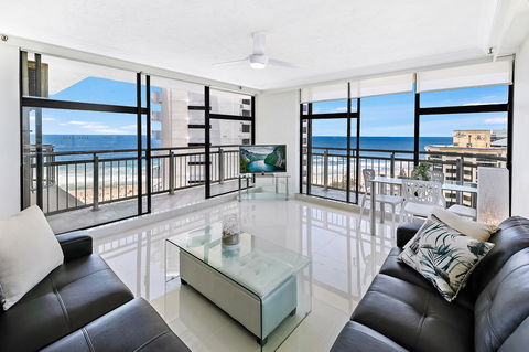 Beachcomber Holiday Apartment - Accommodation VIC 7