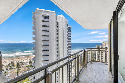 Beachcomber Holiday Apartment - Accommodation VIC 13