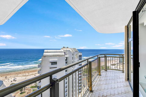 Beachcomber Holiday Apartment - Accommodation VIC 4