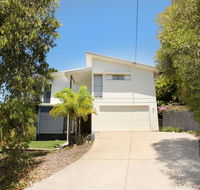 224 Centenary Heights Road Coolum Beach 500 Dollar Bond Linen Included - Accommodation VIC