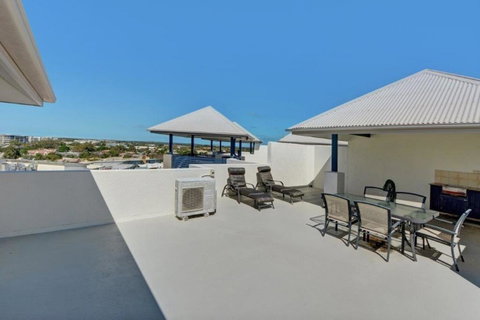 Raffles Mooloolaba - Accommodation VIC 4