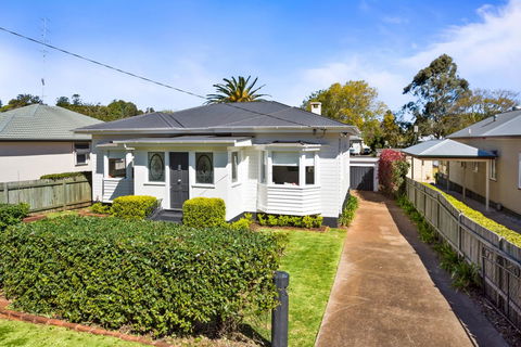 The Lighthouse - Accommodation VIC 18