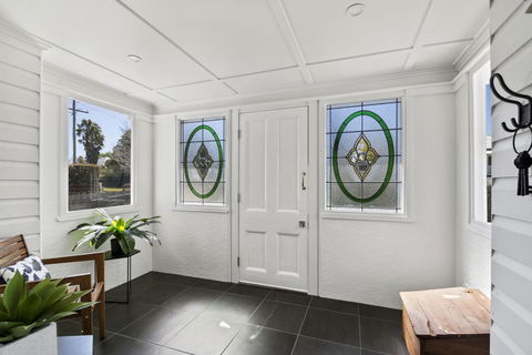 The Lighthouse - Accommodation VIC 17