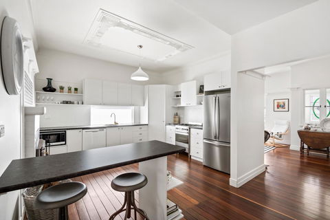 The Lighthouse - Accommodation VIC 11