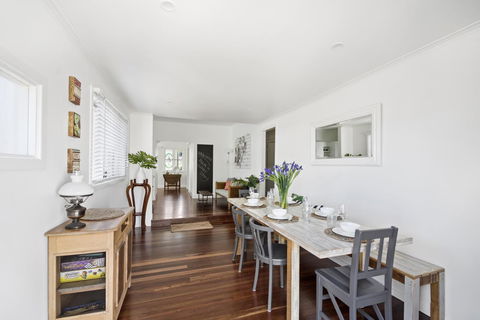 The Lighthouse - Accommodation VIC 10