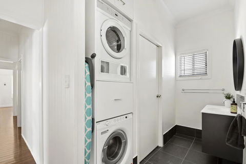 The Lighthouse - Accommodation VIC 15