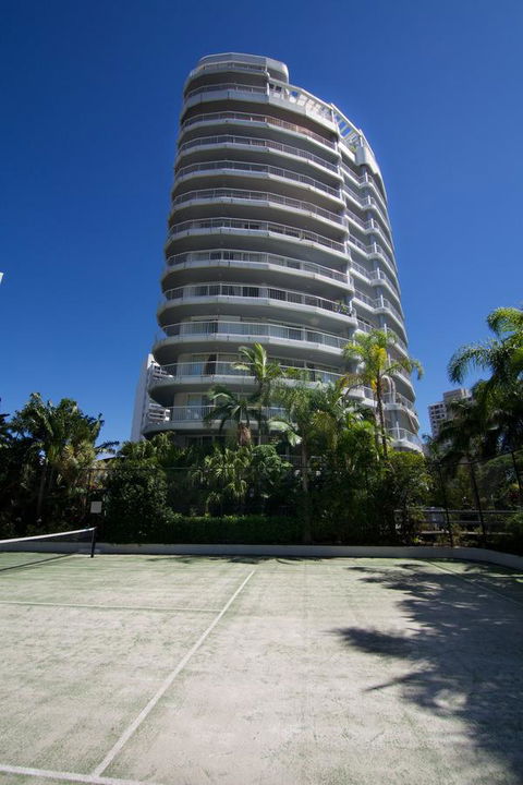 Surfers Mayfair - Accommodation VIC 2