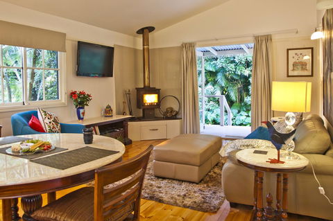 Curtis Falls Cottage - Accommodation VIC 13