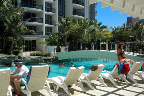 Chevron Renaissance - HR Surfers Paradise - Accommodation VIC 13