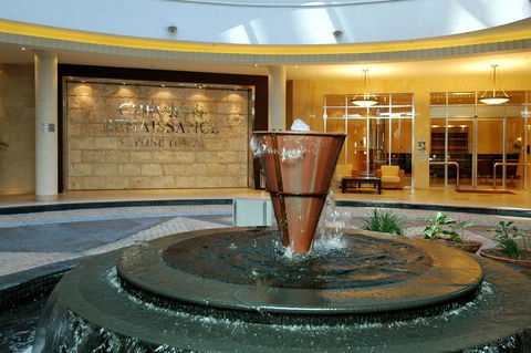 Chevron Renaissance - HR Surfers Paradise - Accommodation VIC 20