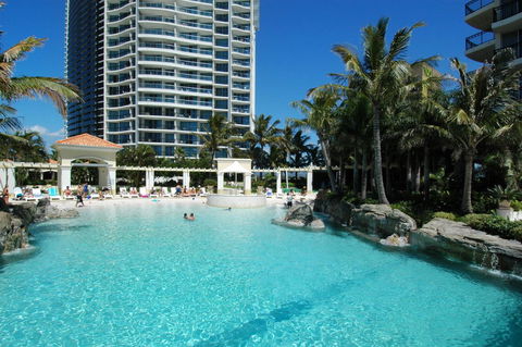 Chevron Renaissance - HR Surfers Paradise - Accommodation VIC 14