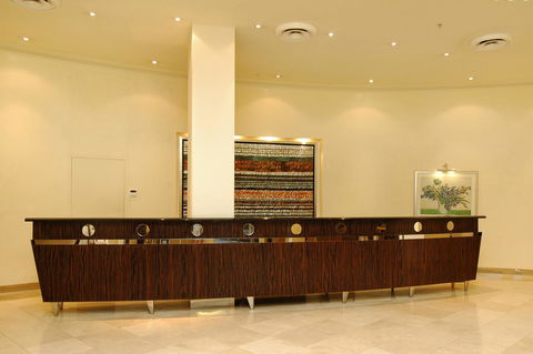 Chevron Renaissance - HR Surfers Paradise - Accommodation VIC 23