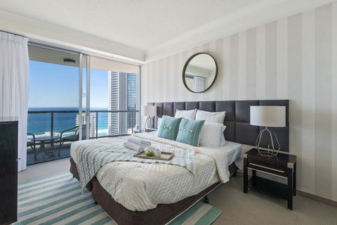 Chevron Renaissance - HR Surfers Paradise - Accommodation VIC 2