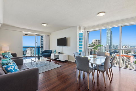 Chevron Renaissance - HR Surfers Paradise - Accommodation VIC 3
