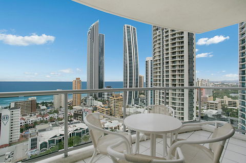 Chevron Renaissance - HR Surfers Paradise - Accommodation VIC 8