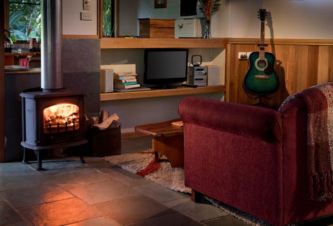 Sharlynn By The River - Accommodation VIC 36