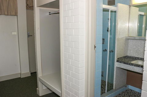 Brighton Hotel - Accommodation VIC 10