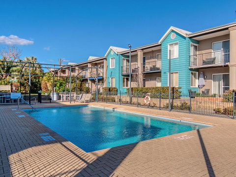 Waters Edge Apartment With Jetty - Accommodation VIC 1