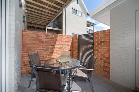 Waterstreet Apartment - Accommodation VIC 1