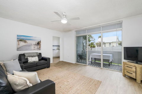 WAVES ON MAIN, 4/1 MAIN STREET - Accommodation VIC 0