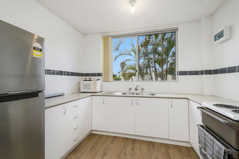 WAVES ON MAIN, 4/1 MAIN STREET - Accommodation VIC 1