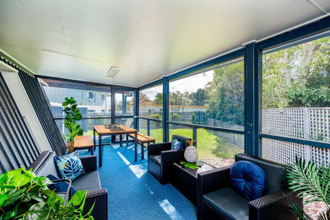 Wayfarers Beachouse - Rainbow Beach, Everything You Need, Just Metres To The Beach - Accommodation VIC 3