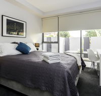 Well-Appointed 3 Bedroom 2 Bath Parking  Pool - Accommodation VIC