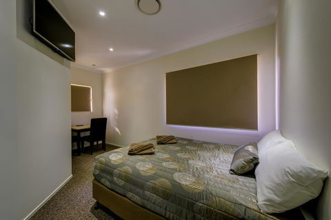 Western Downs Motor Inn - Accommodation VIC 3