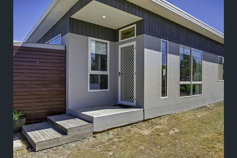 Weston Farm Seaside Stay - Accommodation VIC 1