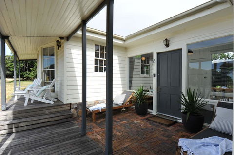 White Shell Cottage - Accommodation VIC 2