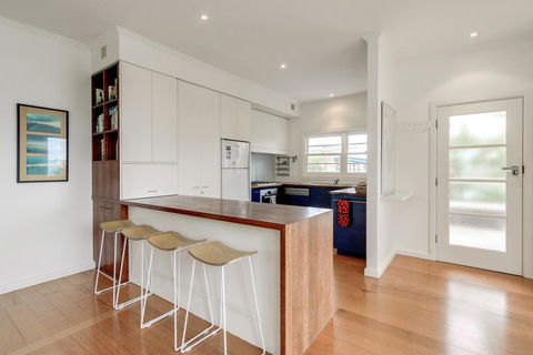 Windward House - Accommodation VIC 3