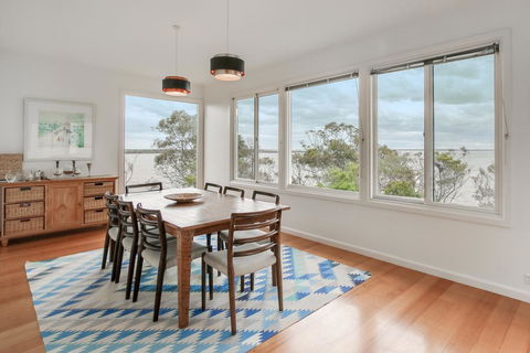Windward House - Accommodation VIC 2