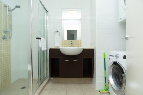 Wings Resort - Private Apartments - Accommodation VIC 2