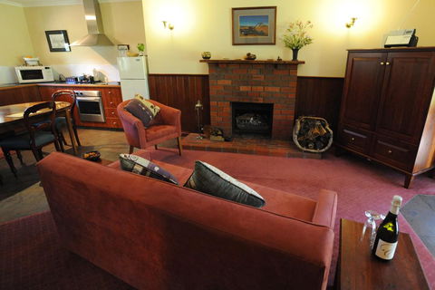 Wintarni Olives Cottage - Accommodation VIC 0